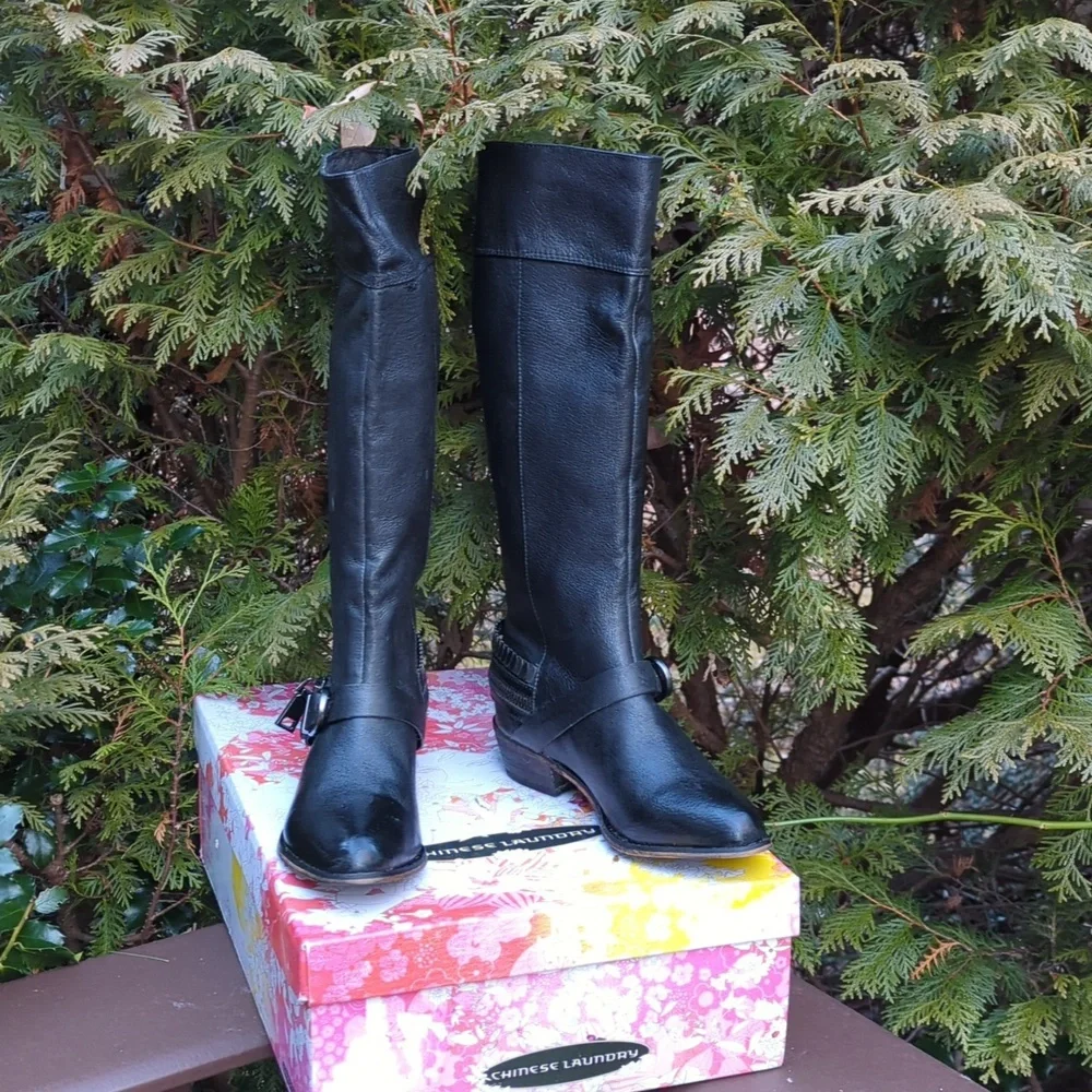 Chinese Laundry Western-Inspired Solar Boots